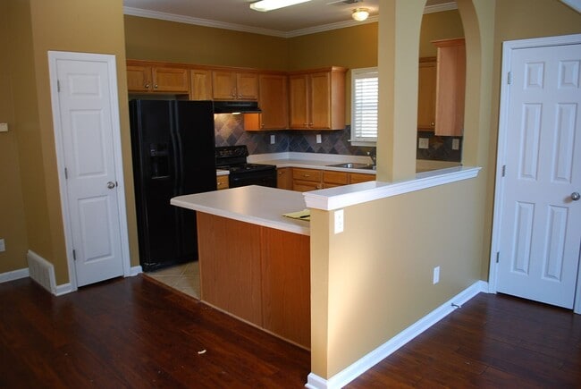 Building Photo - EXECUTIVE HOME AT HARBOR TOWN