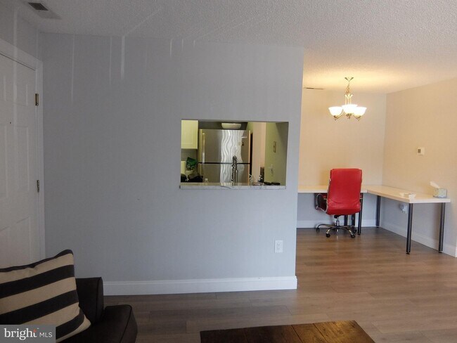 Building Photo - 5307 Ravens Crest Dr