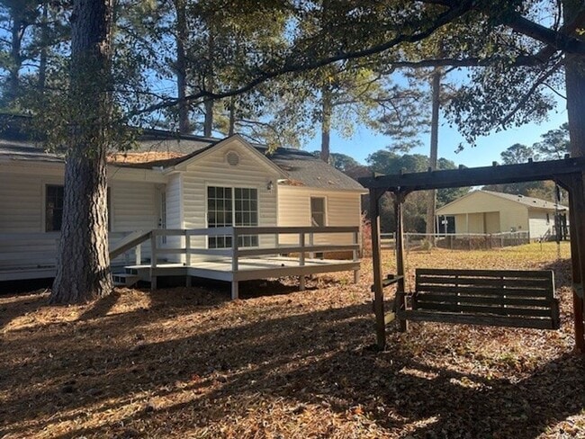 Building Photo - 107 Clairmont Rd NE