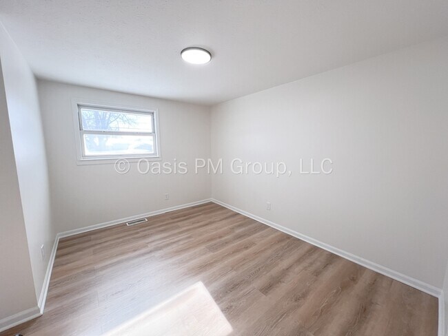 Building Photo - 3983 Lynward Rd