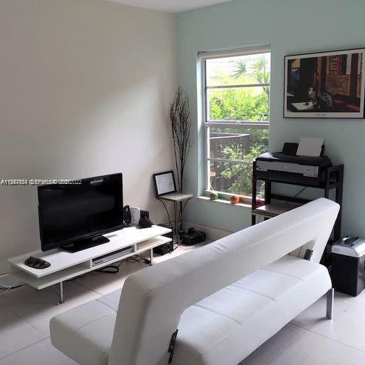 Building Photo - 1821 Jefferson Ave