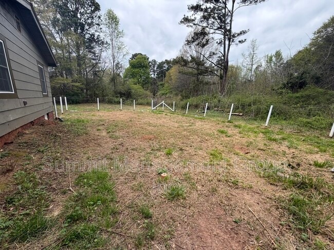 Building Photo - 1195 Fincher Rd