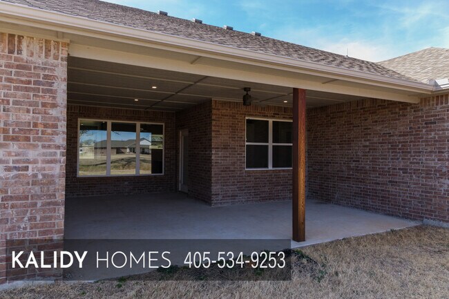 Building Photo - 306 Kirks Holw