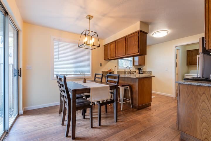Dining Area - 3201 W Cherry Ln
