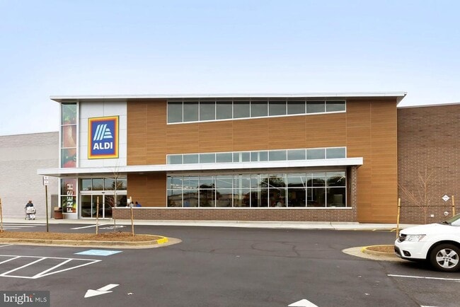 Building Photo - 2582-C S Arlington Mill Dr