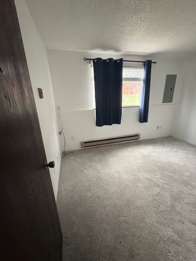 Building Photo - Olympia 4 Plex
