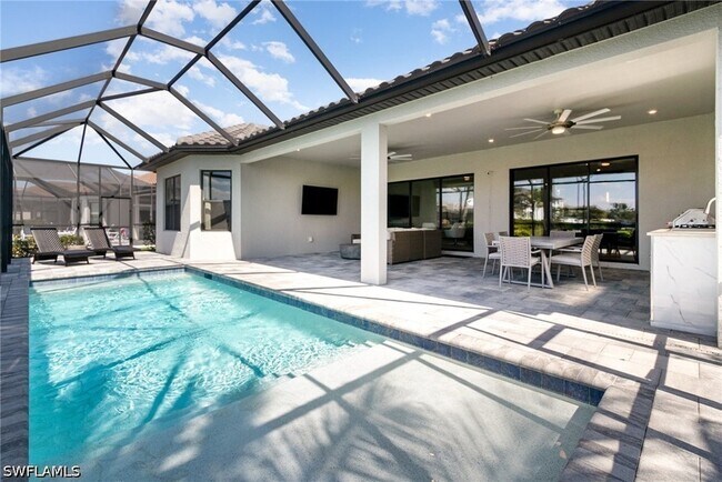 Building Photo - 11110 Canal Grande Dr