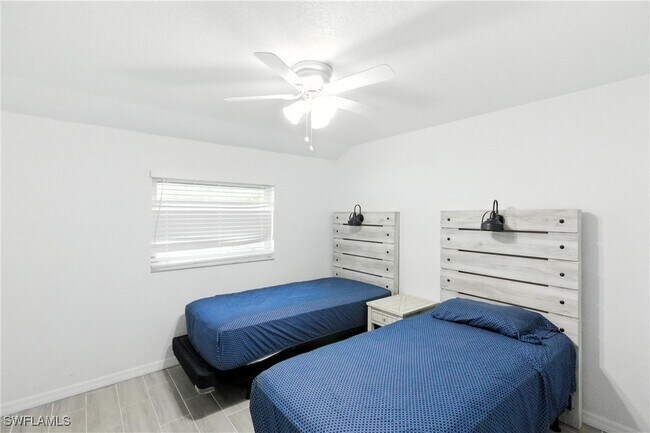 Building Photo - 830 Columbia St