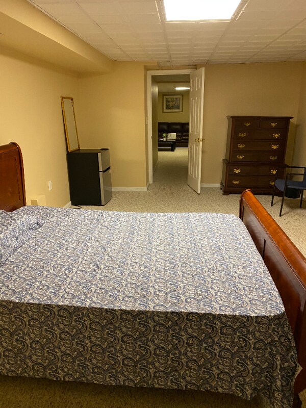 Building Photo - 8809 Royal Crest Dr