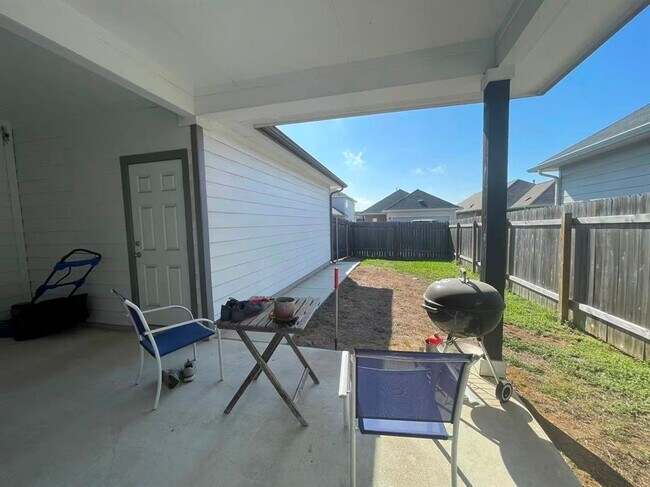 Building Photo - 141 Mammoth Dr