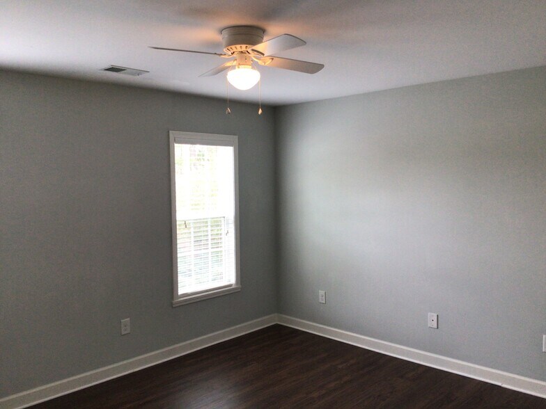 Building Photo - 2980 Cameron Village Ct