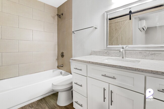 Building Photo - 1211 W 8th St