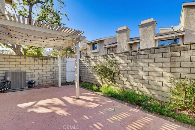 Building Photo - 23117 Kimmore Terrace