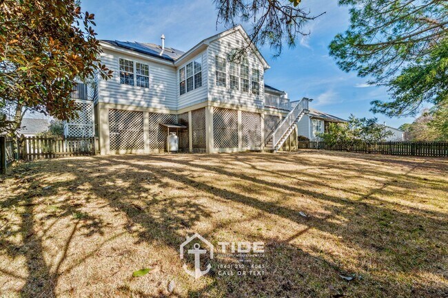 Building Photo - Spacious Retreat in Mt. Pleasant