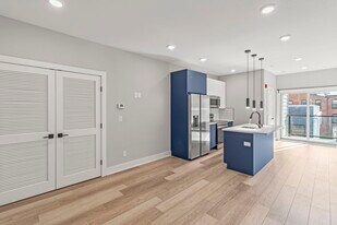 Building Photo - 2626 Trenton Ave