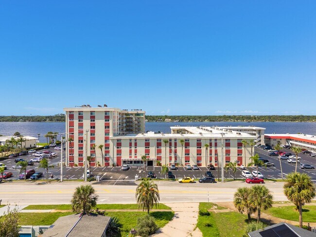 Building Photo - Riverfront 1-Bedroom Condo with Intracoastal Views – Daytona Beach, FL