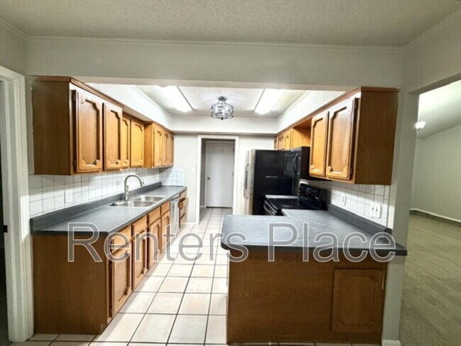 Building Photo - 14148 S Poplar Pl