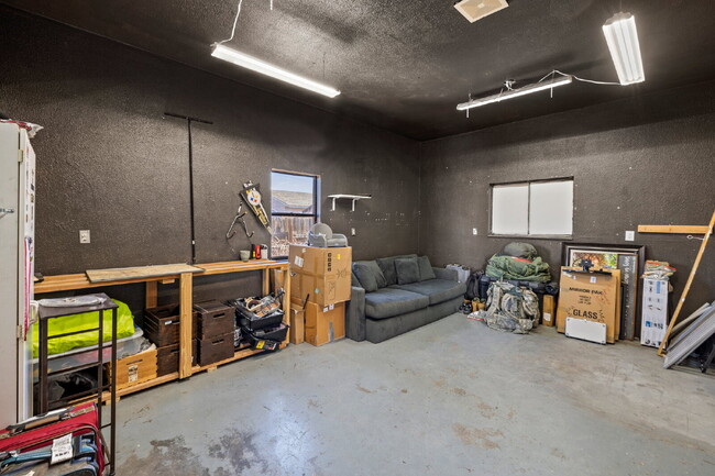 Building Photo - Spacious South Pueblo Gem with Workshop & ...