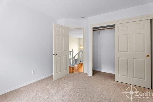 Building Photo - 9415 NW 28th Ct