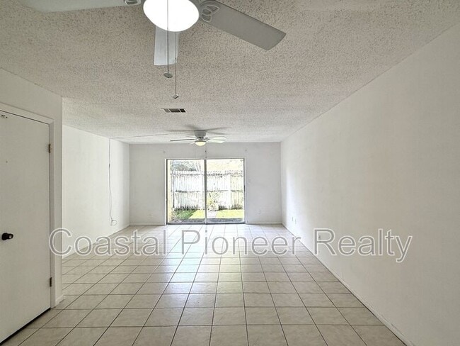 Building Photo - 7573 Abonado Rd