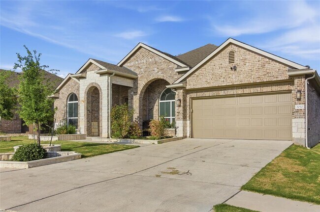 Building Photo - 2032 Rushing Ranch Path