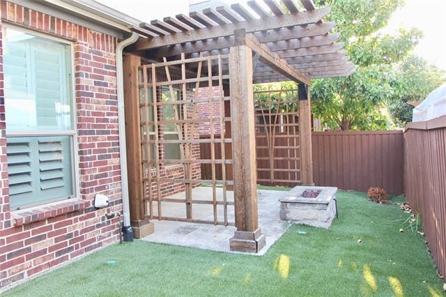 Building Photo - 4821 Bayview Dr