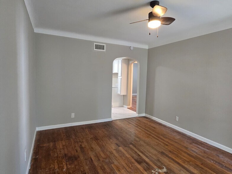 Building Photo - 6250 Garfield Ave