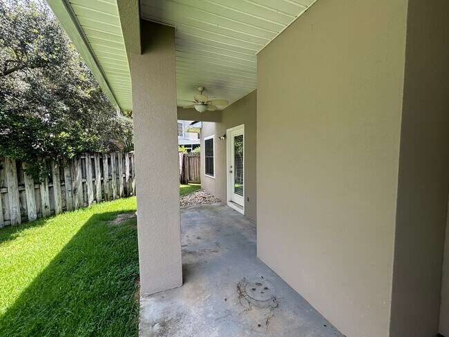 Building Photo - 826 Boulevard of the Champions
