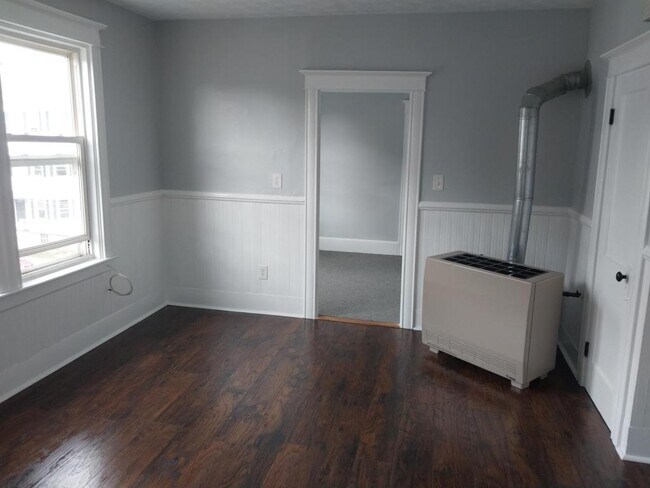 Building Photo - 48 Covell St