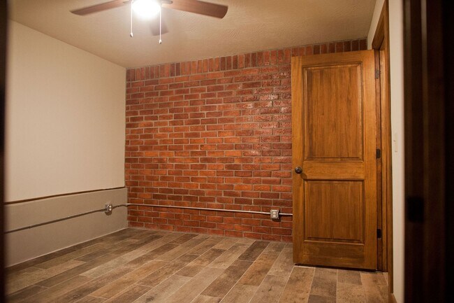 Building Photo - Union Biscuit West - 108