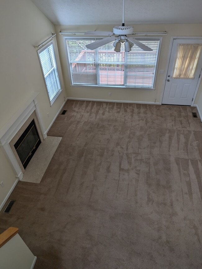 Building Photo - Spacious Home in Longhill Gate