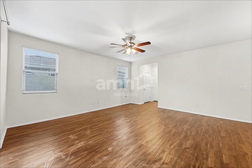 Building Photo - 1688 E Primavera Way