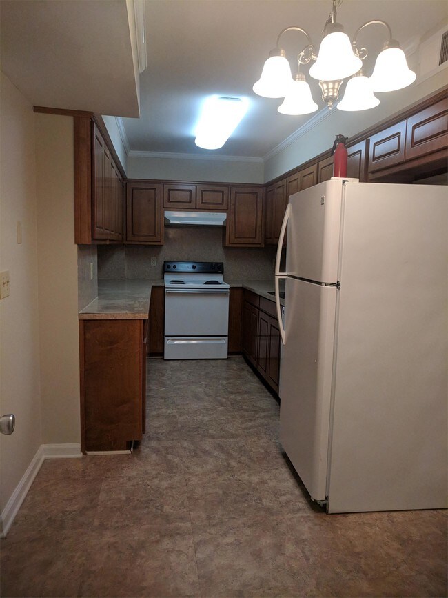 Building Photo - 3807 Pembrook Ct