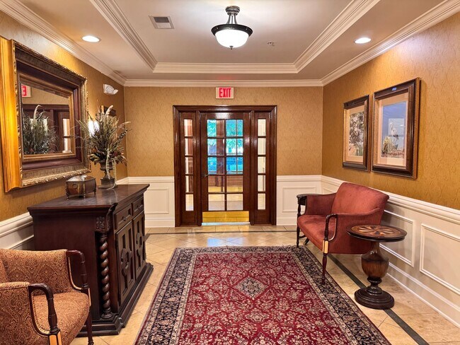 Building Photo - 2 Bedroom | 2 Bathroom Corner Unit Townhom...