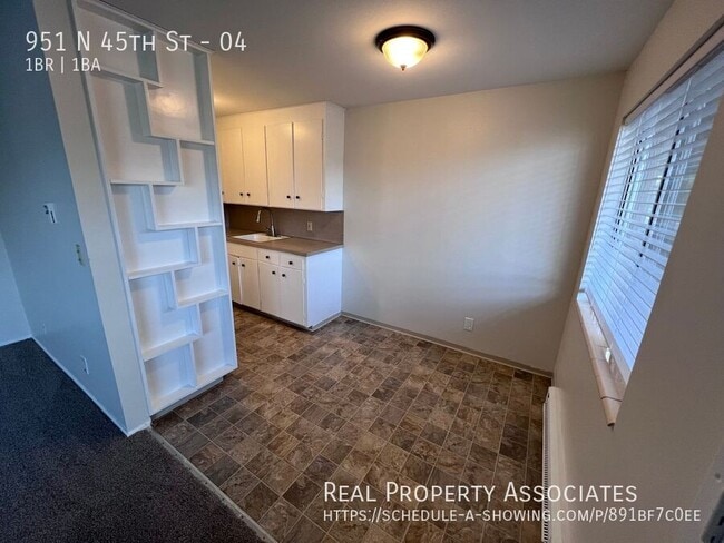 Building Photo - 951 N 45th St