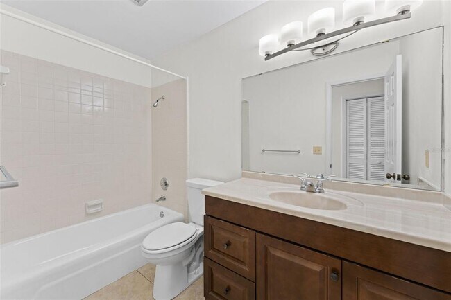 Building Photo - 1908 N Village Ave