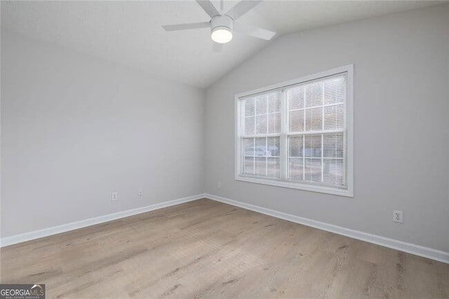 Building Photo - 211 Daventry Way