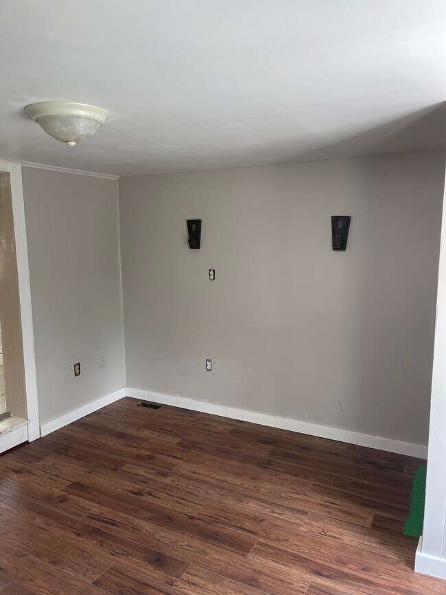 Building Photo - 1416 3rd Ave