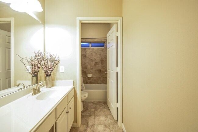 Building Photo - 14410 Heath Falls Ln