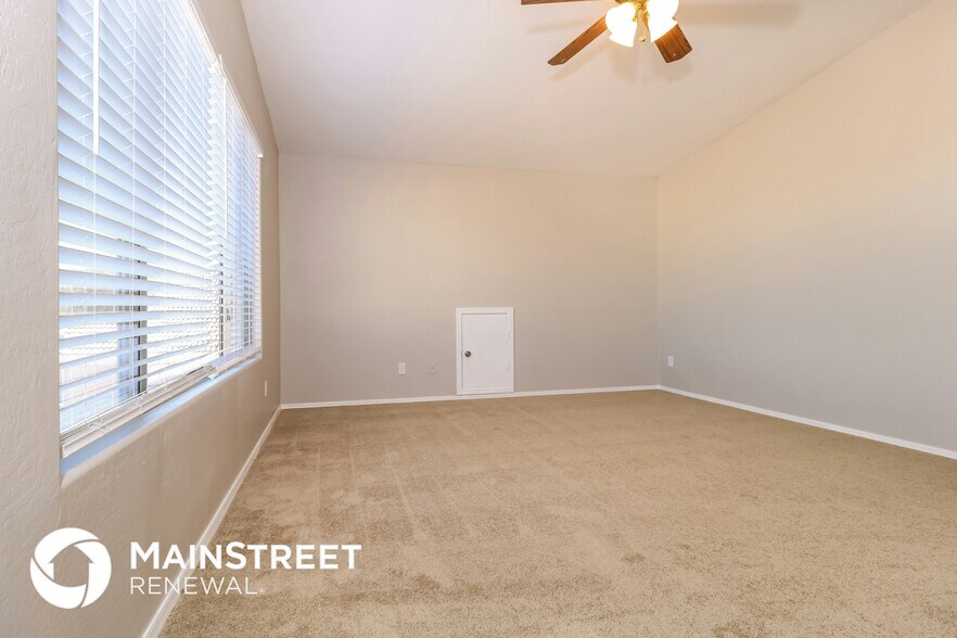 Building Photo - 10760 W Overlin Ln