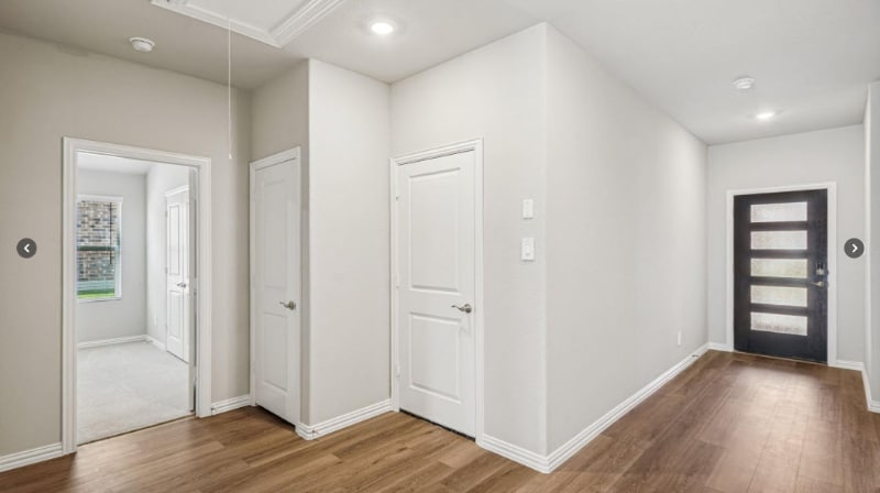 Building Photo - 2120 Rannoch St