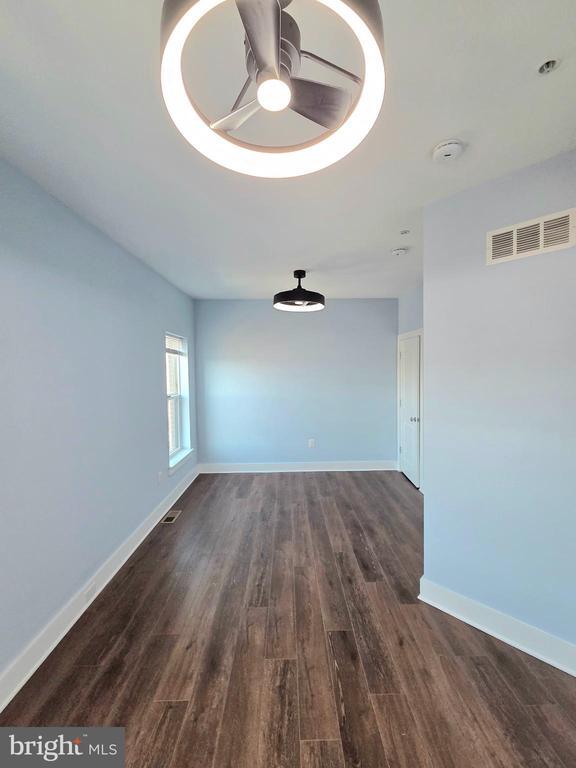 Building Photo - 820 Fern Pl NW