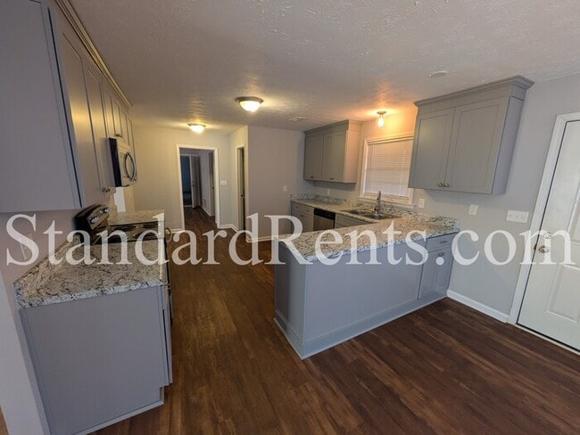 Building Photo - 622 Hickory Hollow Ln