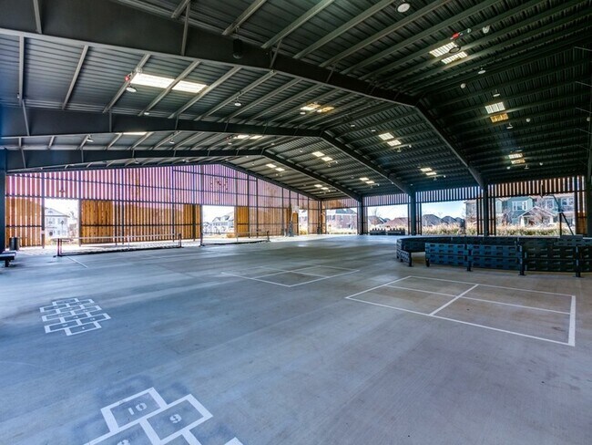 Building Photo - 1404 S Pecan Pkwy
