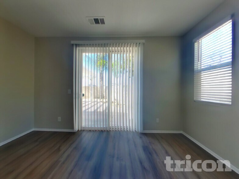 Building Photo - 29810 Cottonwood Cove