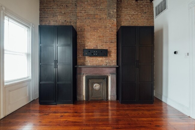 Building Photo - 357 8th St