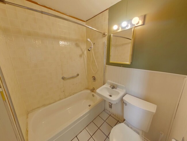 Building Photo - 1440 Fairmount St