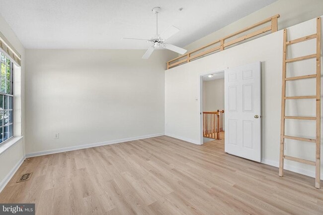 Building Photo - 2303 Massanutten Dr