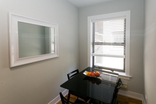 Building Photo - 2919 N Mildred Ave