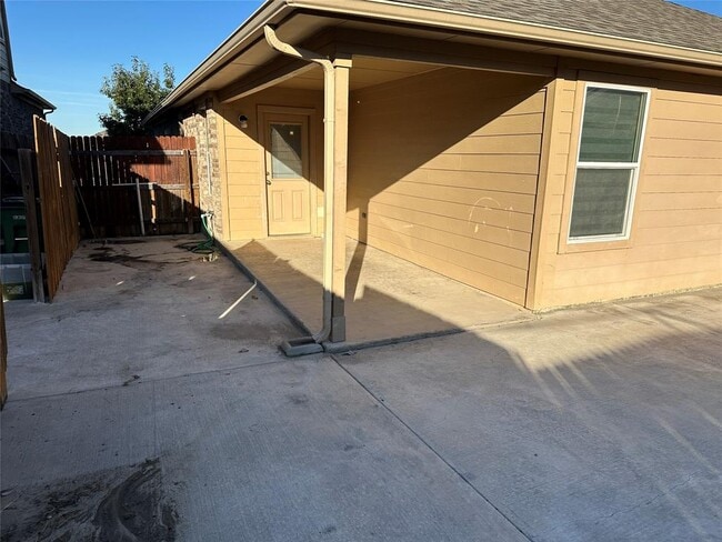 Building Photo - 3505 Stephans St